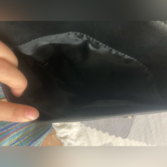 Men’s black messenger bag - Picture 3 of 6